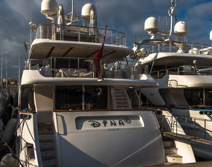 Rich People Love To Give Their Yachts Ridiculous Names (20 pics)