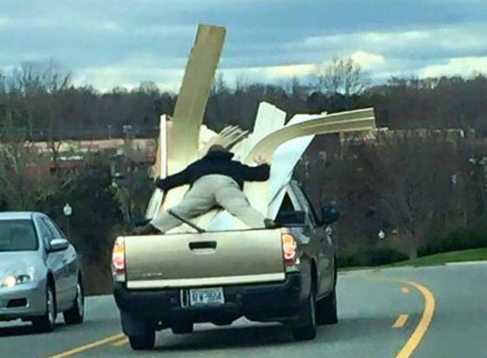 It's Amazing What You Can See While You're Commuting (30 pics)