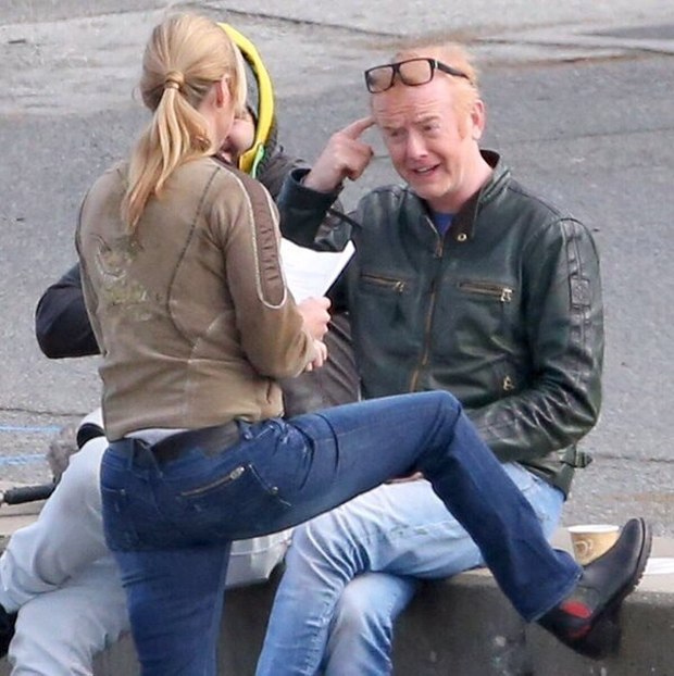 Top Gear Host Chris Evans Gets Sick On The Set (3 pics)