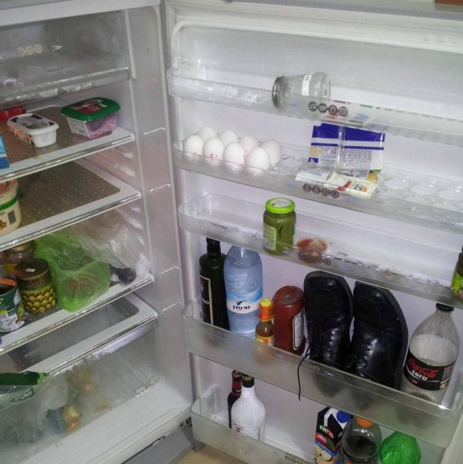 Drunken People Doing Strange Things (26 pics)