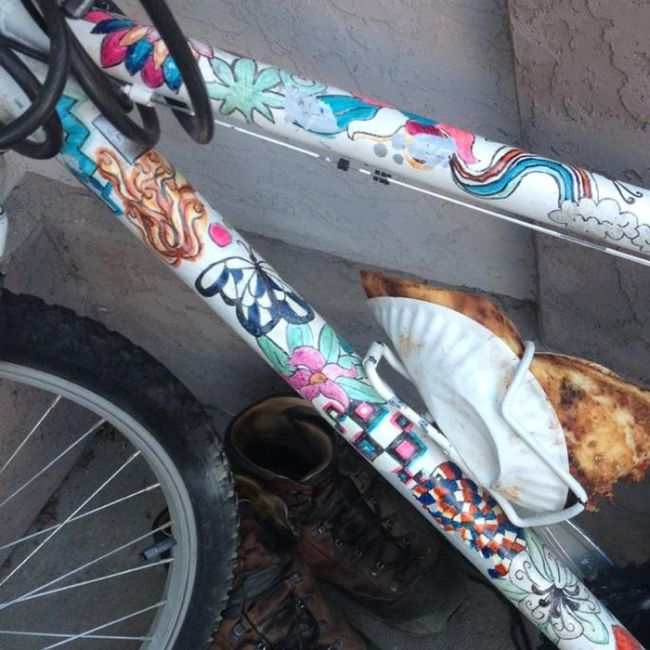 Drunken People Doing Strange Things (26 pics)
