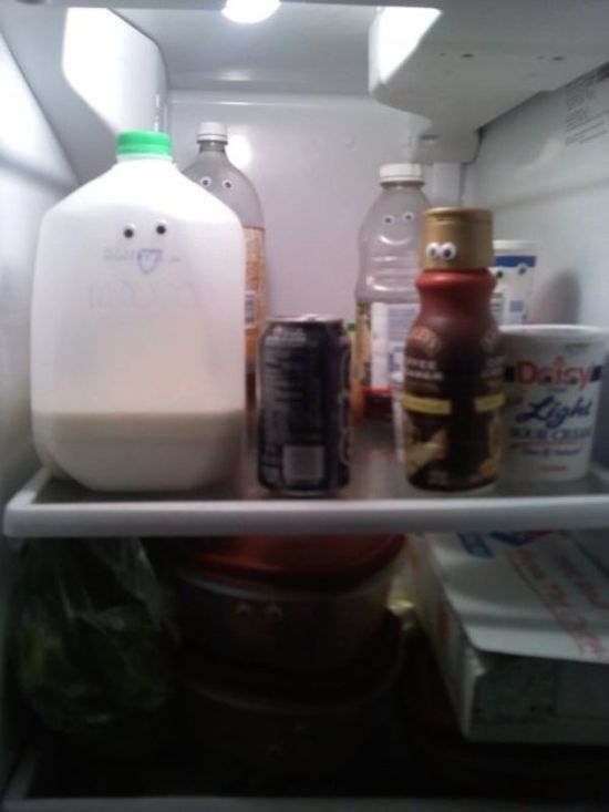 Drunken People Doing Strange Things (26 pics)