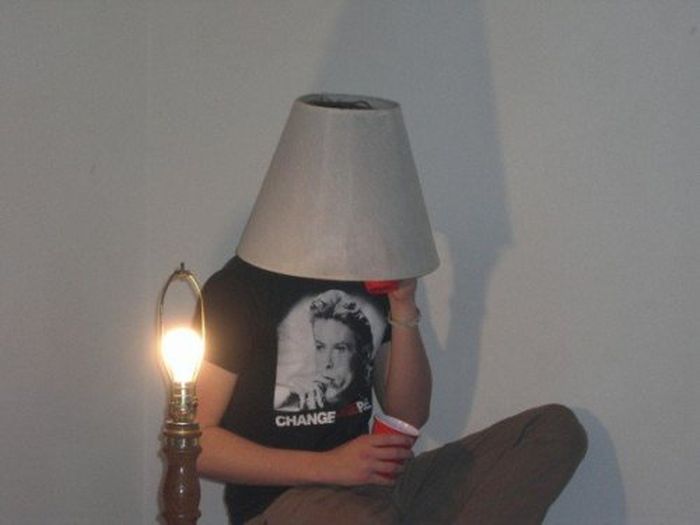 Drunken People Doing Strange Things (26 pics)