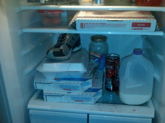 Drunken People Doing Strange Things (26 pics)