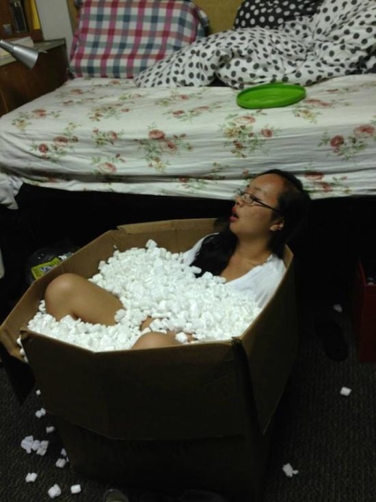 Drunken People Doing Strange Things (26 pics)