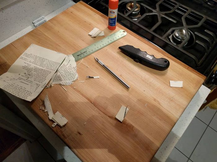 Guy Turns Old Book Into An Awesome Kindle Case (15 pics)