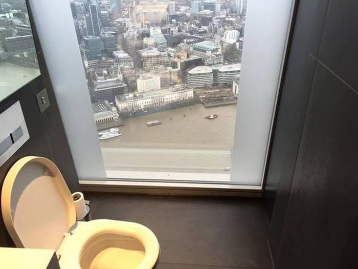 You Can Get The Best View Of London In An Unlikely Place (2 pics)