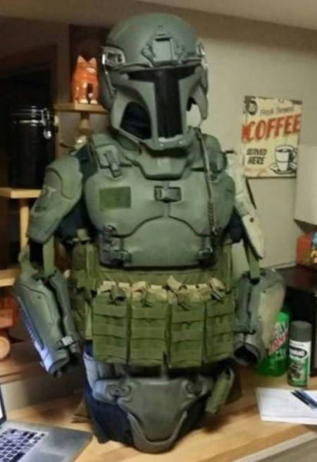 You Can Now Own A Set Of Realistic Mandalorian Body Armor (7 pics)