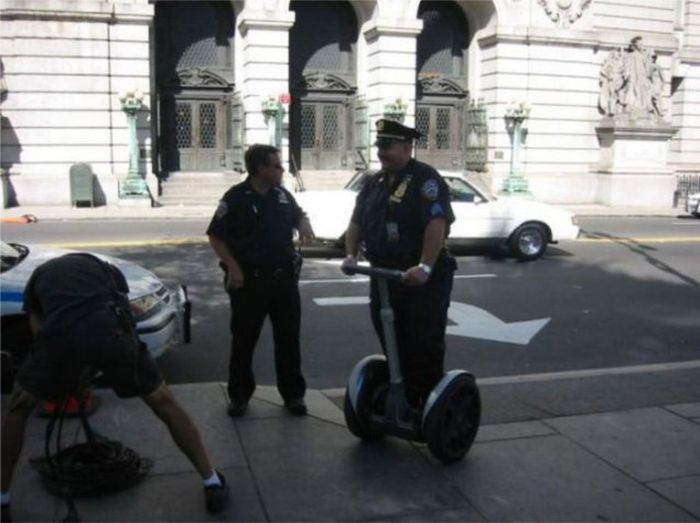 You Could Definitely Outrun These Fat Police (22 pics)