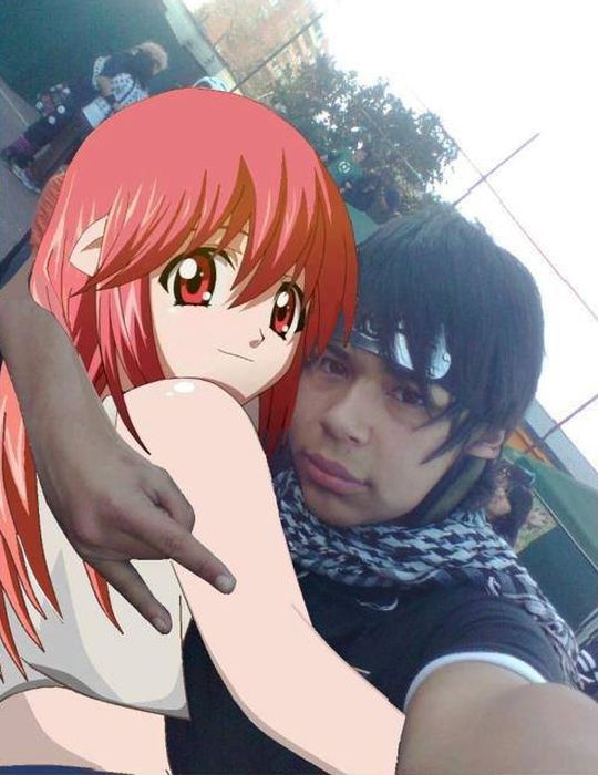 Guys Who Mysteriously Got Really Hot Girlfriends (39 pics)