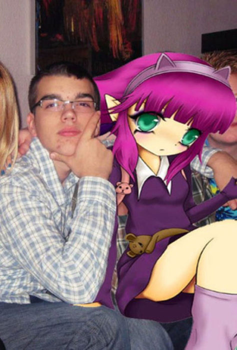 Guys Who Mysteriously Got Really Hot Girlfriends (39 pics)