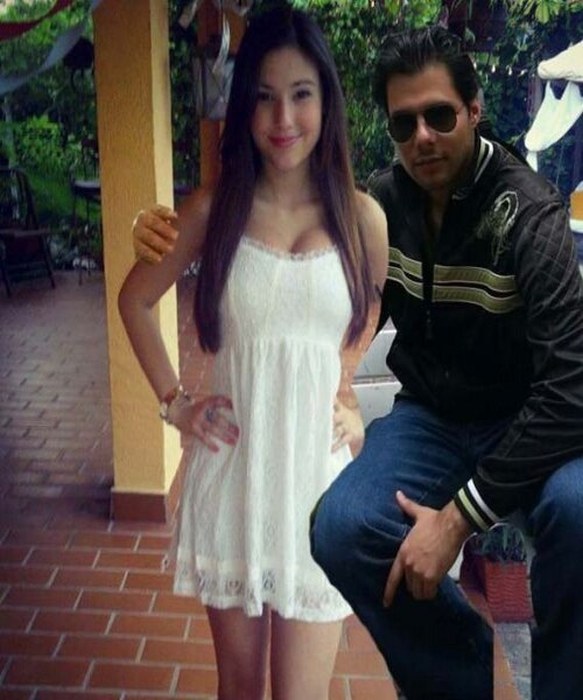 Guys Who Mysteriously Got Really Hot Girlfriends (39 pics)