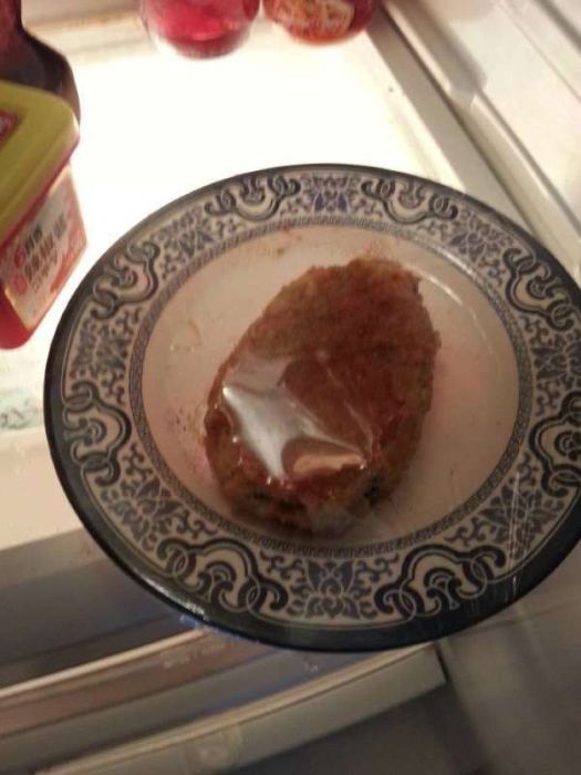 How To Trick Someone Into Thinking They're Eating A Delicious Meal (9 pics)