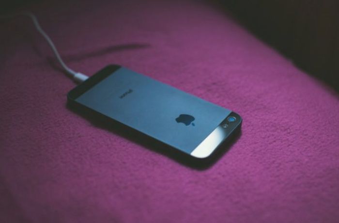 15 Smartphone Hacks That Will Come In Handy While Traveling (15 pics) 15 Smartphone Hacks That Will Come In Handy While Traveling (15 pics)