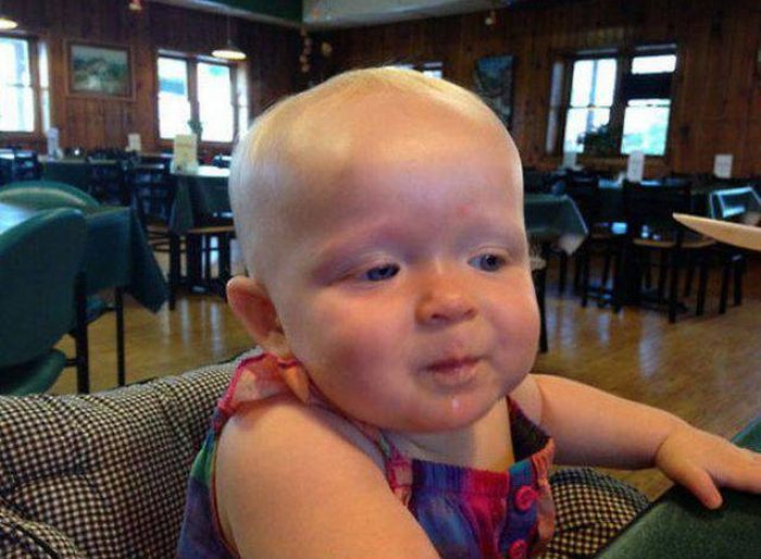 Baby Has Awesome Reaction After Trying Flan For The First Time (5 pics)