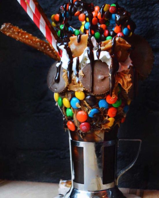 These Giant Milkshakes Look Like The Most Delicious Thing Ever (15 pics)