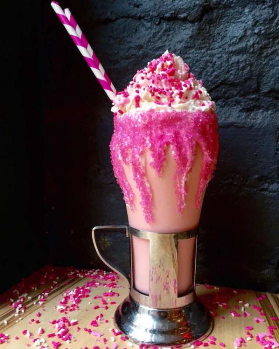 These Giant Milkshakes Look Like The Most Delicious Thing Ever (15 pics)