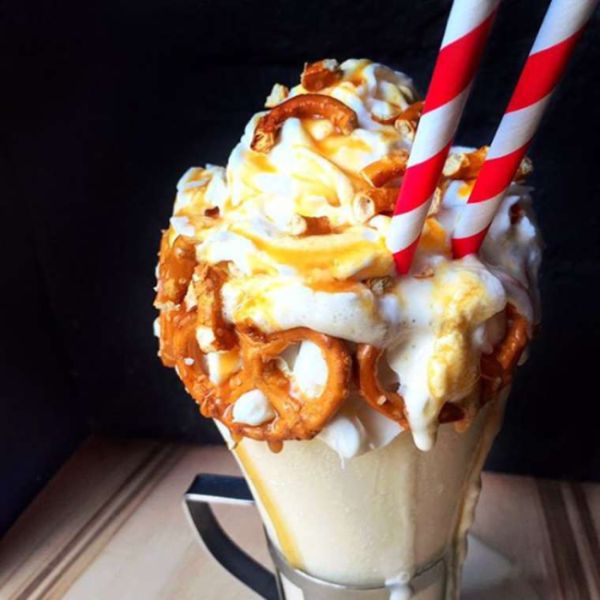 These Giant Milkshakes Look Like The Most Delicious Thing Ever (15 pics)