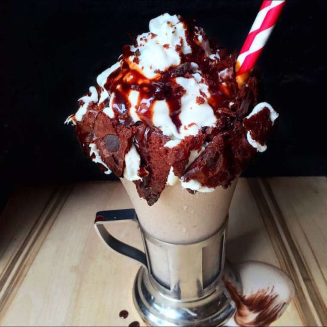 These Giant Milkshakes Look Like The Most Delicious Thing Ever 15 Pics