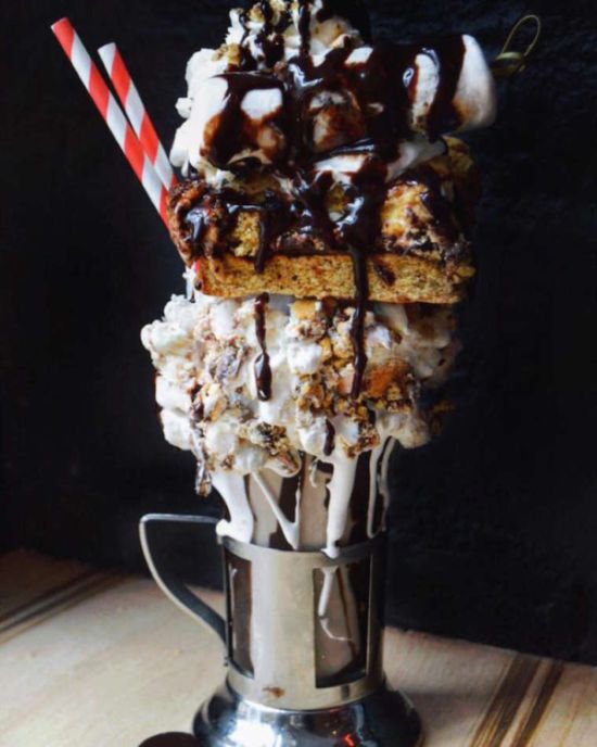 These Giant Milkshakes Look Like The Most Delicious Thing Ever (15 pics)