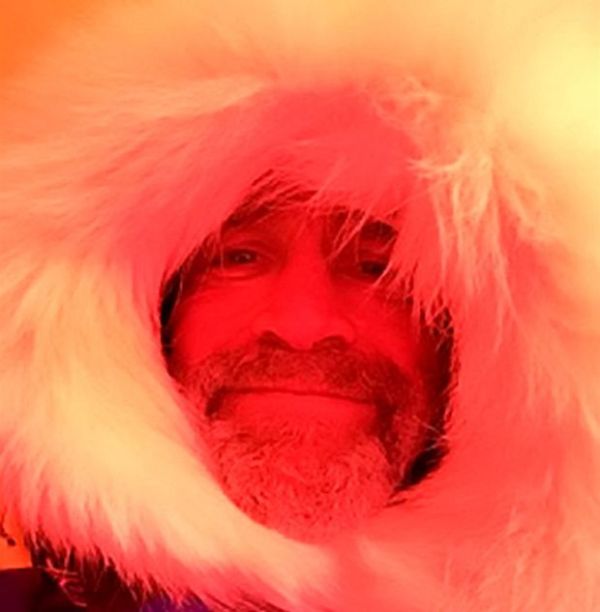 Man Takes Inspirational Selfies While Exploring Antarctica (6 pics)
