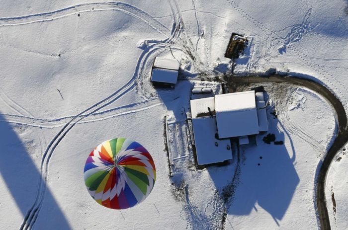 Stunning Photos From Switzerland's International Balloon Festival (17 pics)