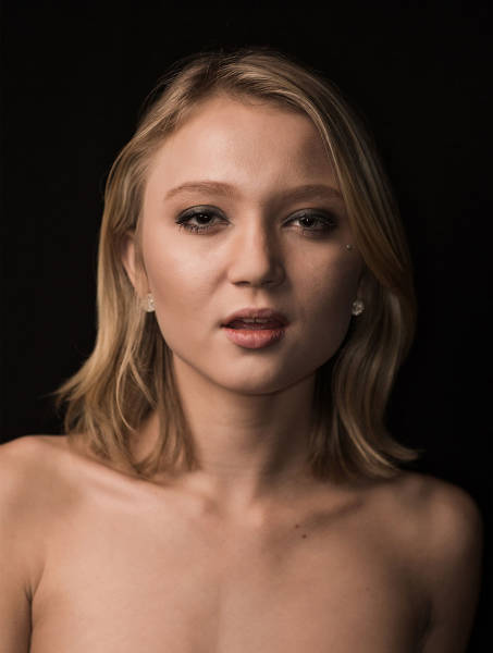 Porn Stars Pose For Sexy Portraits In An Artistic Style (24 pics) Porn Stars Pose For Sexy Portraits In An Artistic Style (24 pics)