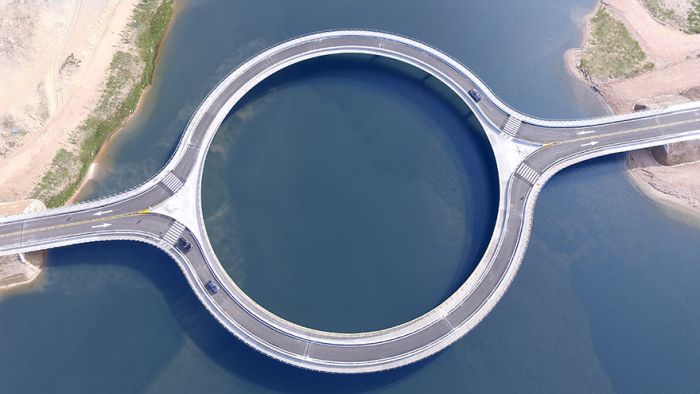 In Uruguay There's A Circular Bridge With An Unforgettable View (5 pics)