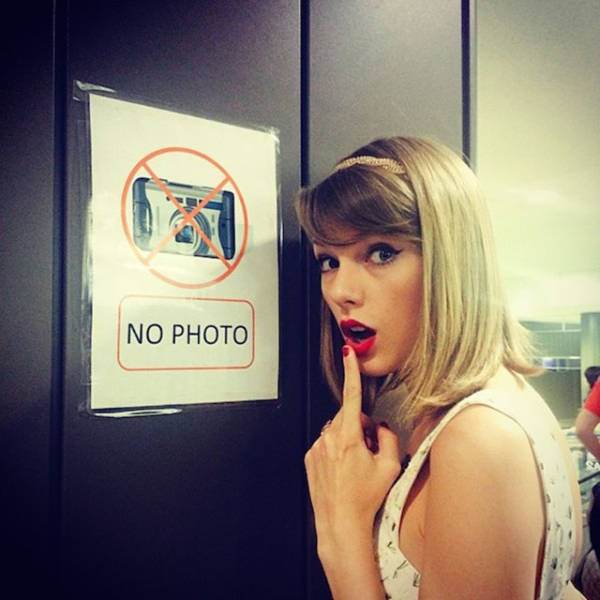 It's Almost Impossible To Tell Which One Is The Real Taylor Swift (20 pics)