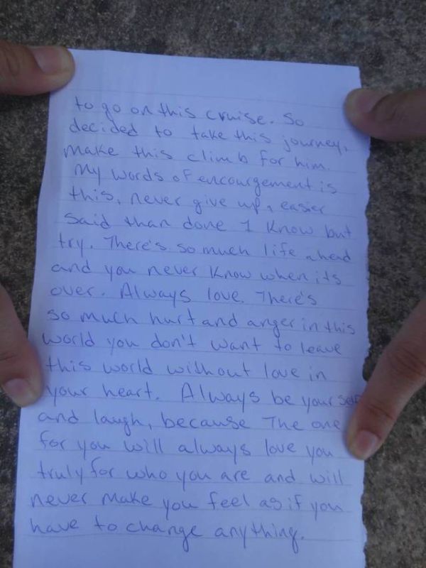 Someone Found A Heartbreaking Note At The Top Of The Mayan Ruins (4 pics)