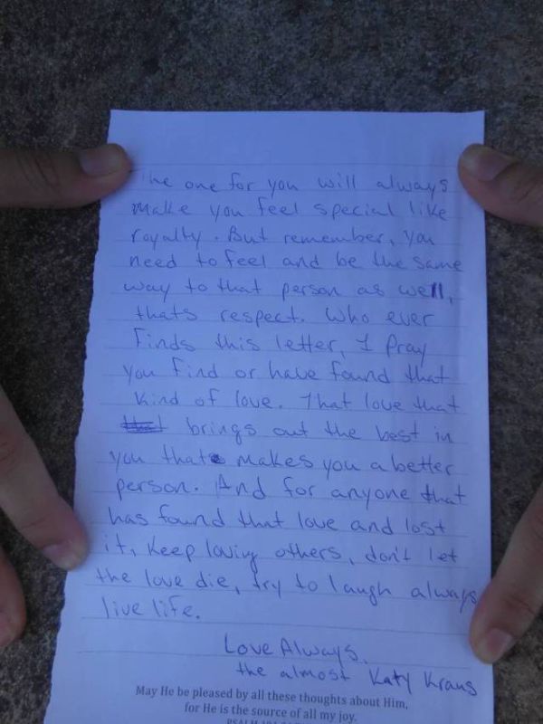 Someone Found A Heartbreaking Note At The Top Of The Mayan Ruins (4 pics)