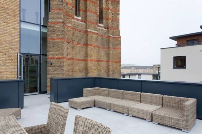 Old School Water Tower Gets An Incredible Modern Makeover (23 pics)