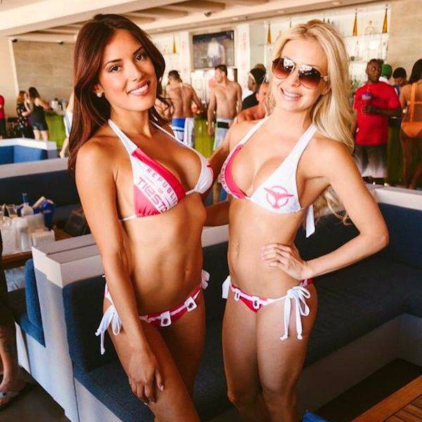 Beautiful Babes In Bikinis Are The Best Reason To Go To The Beach (44 pics)