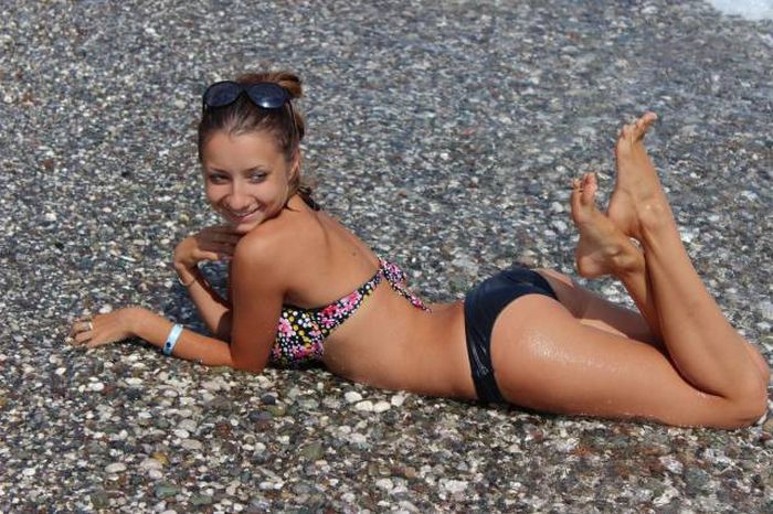 Beautiful Babes In Bikinis Are The Best Reason To Go To The Beach (44 pics)