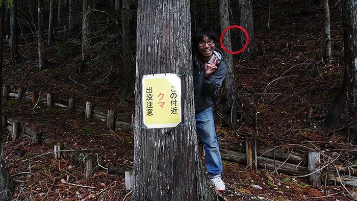 Keep Your Eyes On The Red Circle (3 pics)