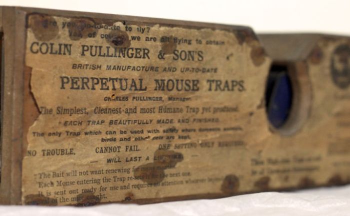 This 155-Year-Old Antique Mouse Trap Is Still Getting The Job Done (3 pics)