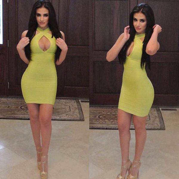 You Will Be Stunned By These Sexy Women In Skin Tight Dresses (59 pics)