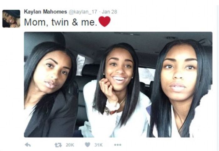 Can You Guess Which One Of These Women Is The Mother? (2 pics)
