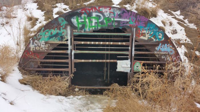 See The Inside An Abandoned Silo That Once Held The Titan Missile (16 pics)
