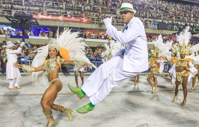 Thousands Of Sexy Samba Dancers Gather For Carnival In Brazil (28 pics)