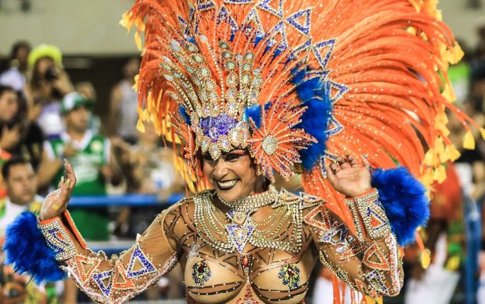 Thousands Of Sexy Samba Dancers Gather For Carnival In Brazil (28 pics)