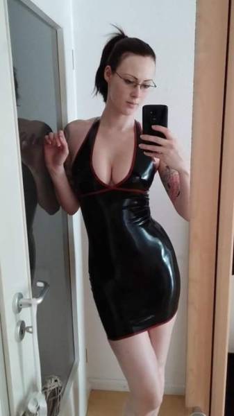 Sexy Women In Skin Tight Dresses That Will Stop You Dead In Your Tracks (57 pics)