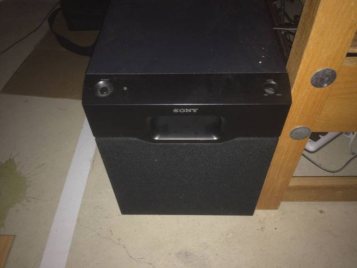 How To Build An Awesome Home Theater For Less Than $200 (38 pics)