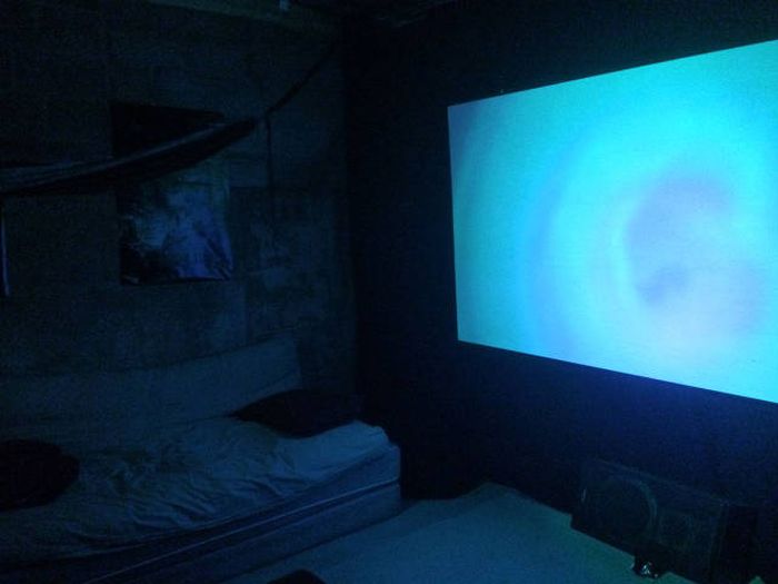 How To Build An Awesome Home Theater For Less Than $200 (38 pics)