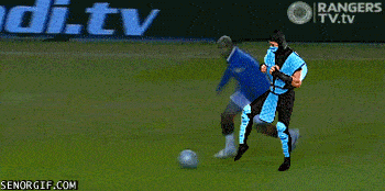 Mortal Kombat Characters Face Off Against People In Real Life (14 gifs)