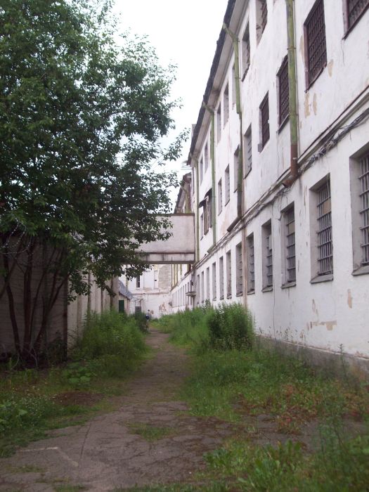 This Abandoned Prison In Estonia Is Terrifying (28 pics)