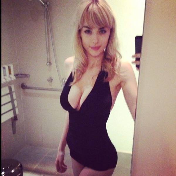 Babes This Beautiful Were Meant To Be Enjoyed (52 pics)