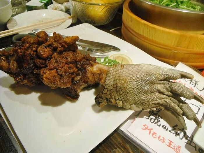 The Food Looks Like It's Going To Eat You At This Japanese Restaurant (12 pics)