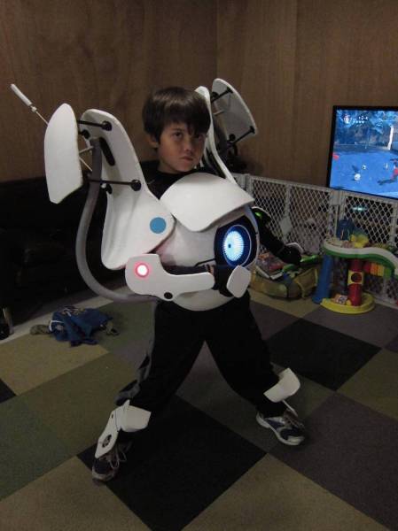 Pictures That Prove Gamers Get To Have All The Fun (33 pics)