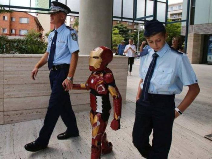 This Kid Got To Be Iron Man For A Whole Day And Robert Downey Jr. Approved (8 pics + video)